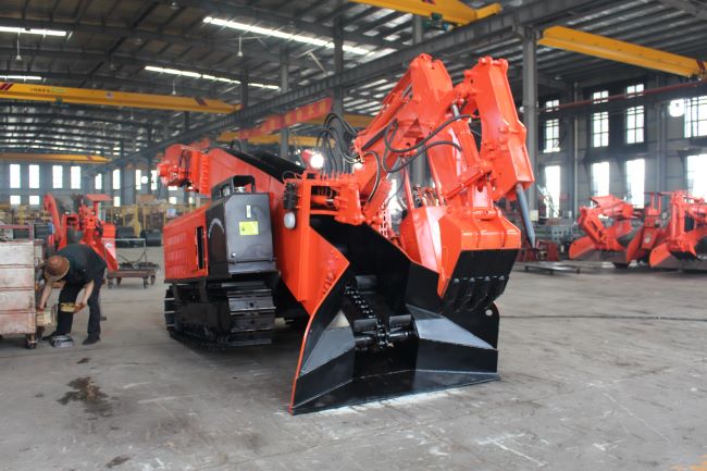 隧道履带扒渣机