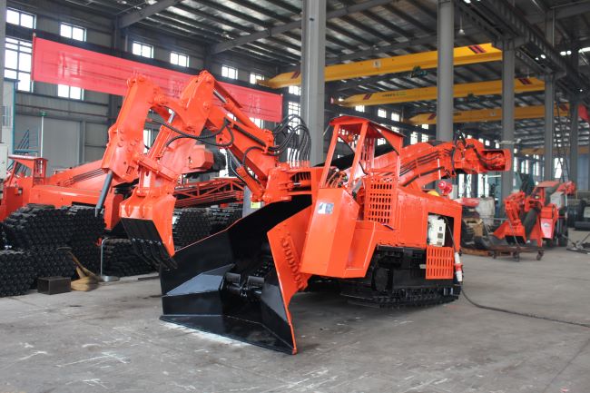 隧道履带扒渣机